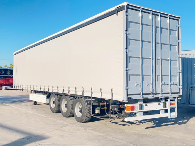 侧帘厢式半挂车