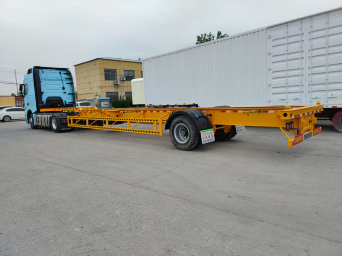 集装箱运输半挂车