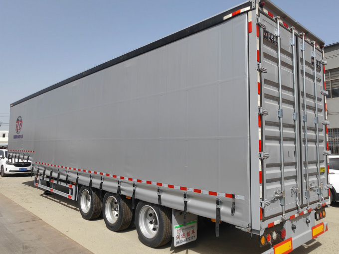 物流厢式半挂车